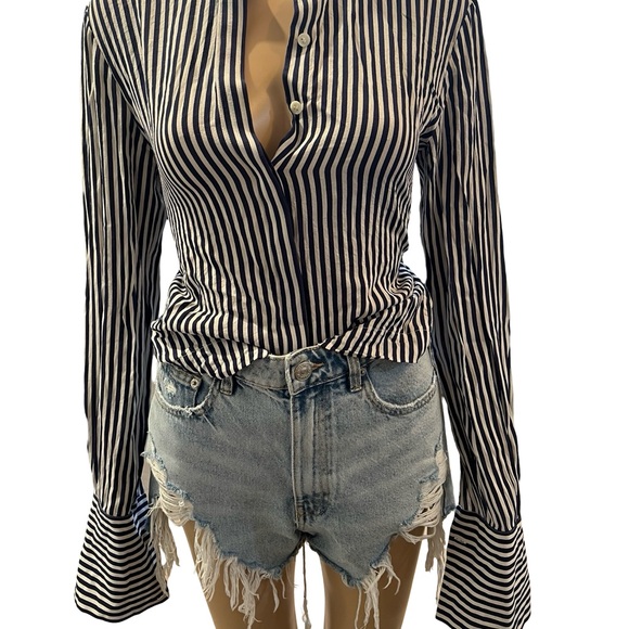 Beautiful silk striped top - Picture 6 of 9